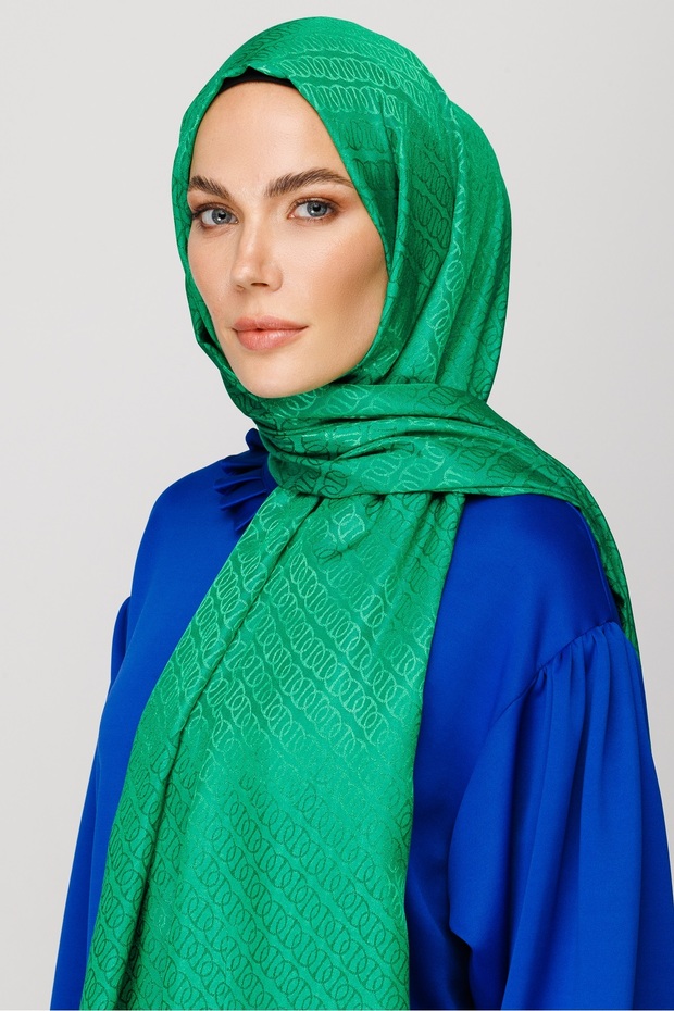 شال جاكار لامع بنمط فوريفر