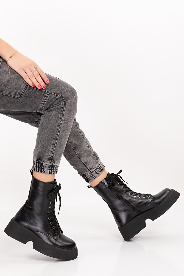 Women's Genuine Leather Light Sole Stylish Boots Rg.35231