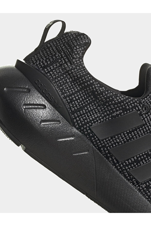 Swift Run 22 - buty do biegania unisex - 8