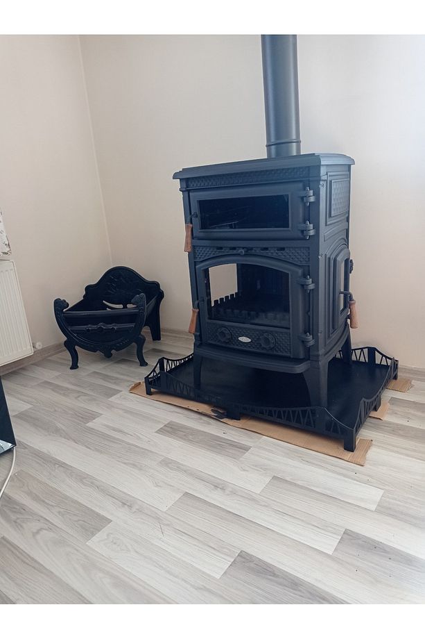 Lüks Sirius Dik Fırınlı Camlı Kuzine Döküm Odun Sobası - 2