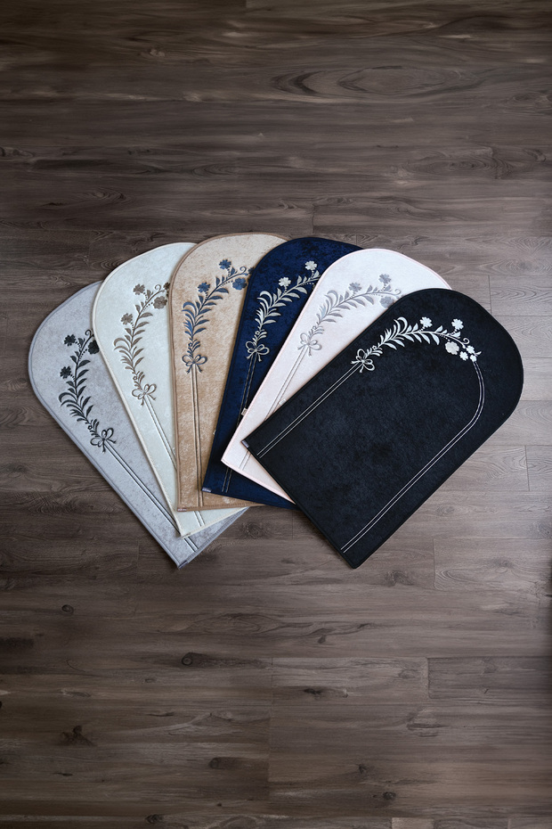 Knee Pain-Free Floral Velvet Prayer Rug
