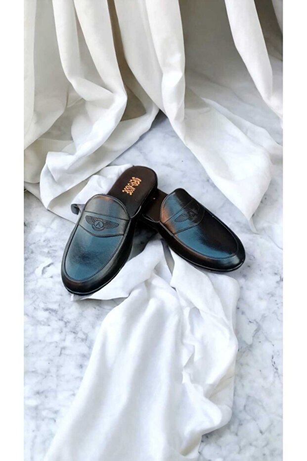 Guest House Dowry and Groom Slippers