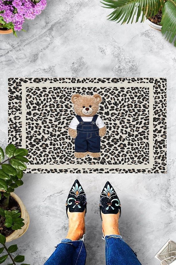 Dijital Baskılı Leopar Desenli Ayıcık Motifli Dekoratif Kapı Önü Paspası - 1