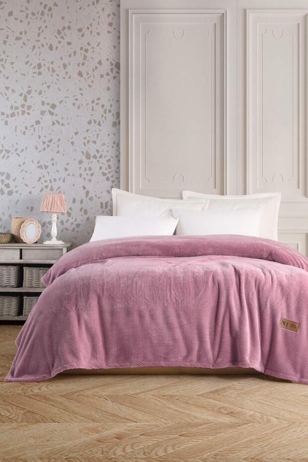 Monica Pink Double Luxury Blanket