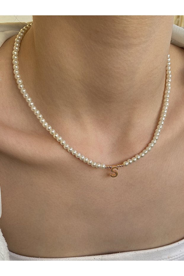 Pearl women's gold necklace with letter S
