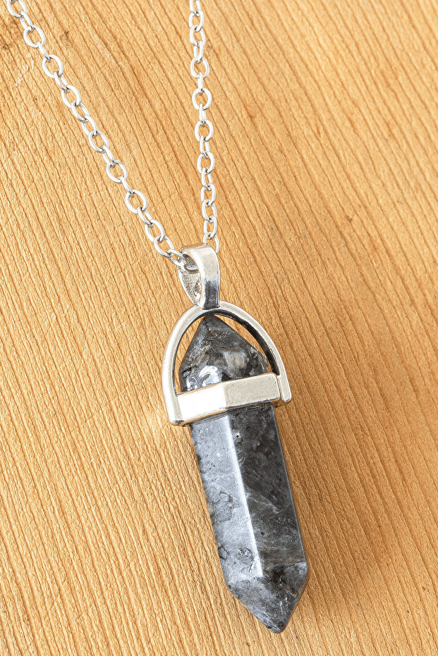 قلادة من حجر اللابرادوريت (SPECROlite) المعتمد لنموذج الأظافر