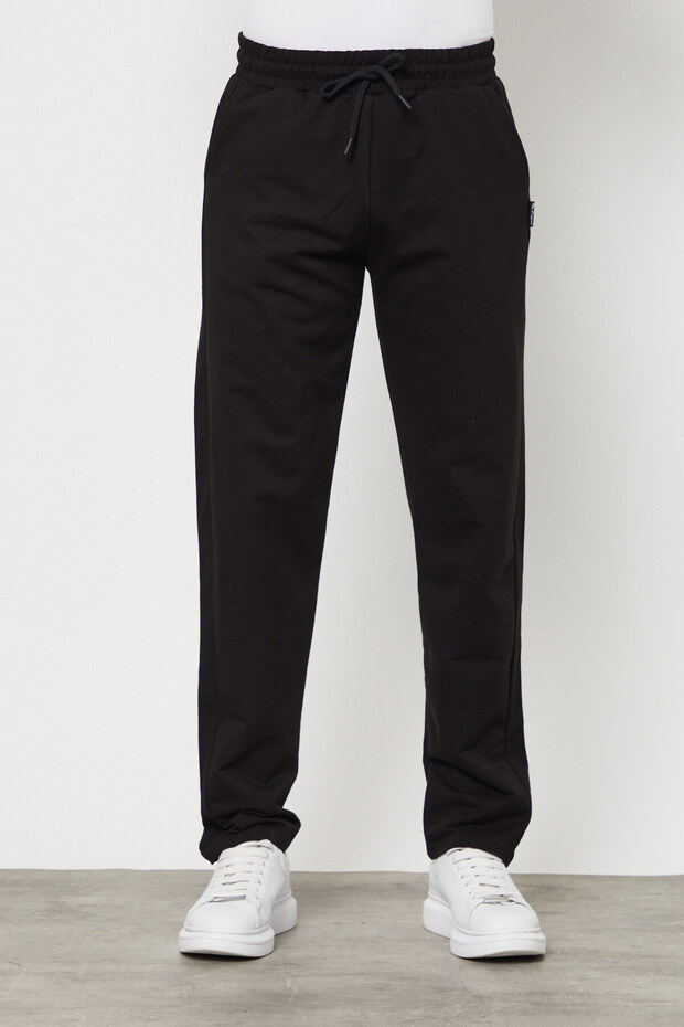 Black Men's Straight Leg Comfortable Cut Premium Fabric Sweatpants