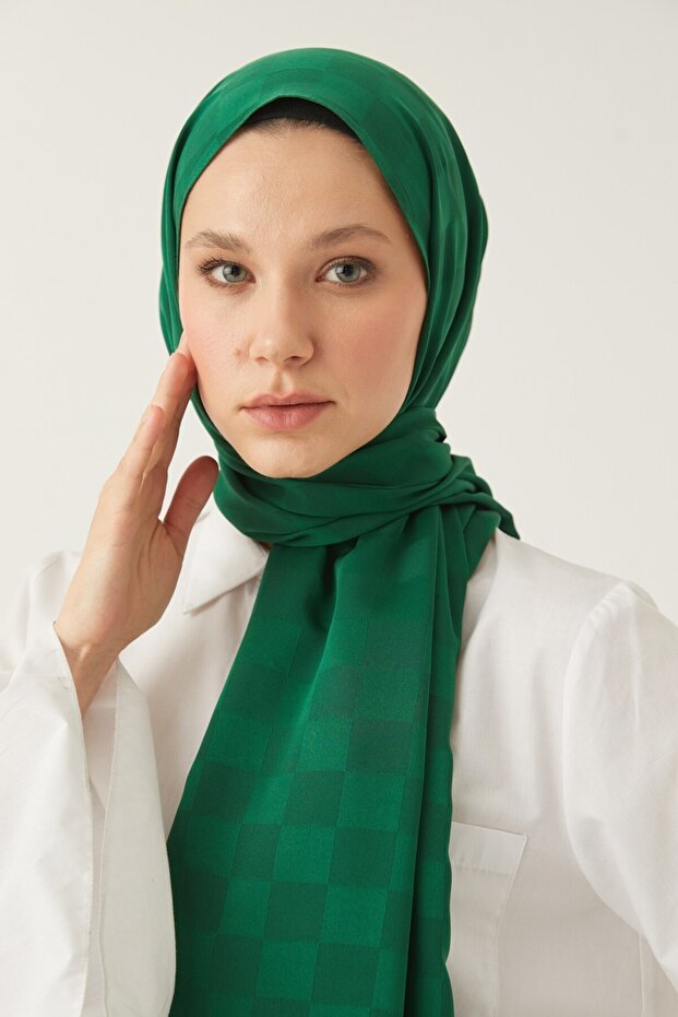 Checkerboard Pattern Shawl - 1