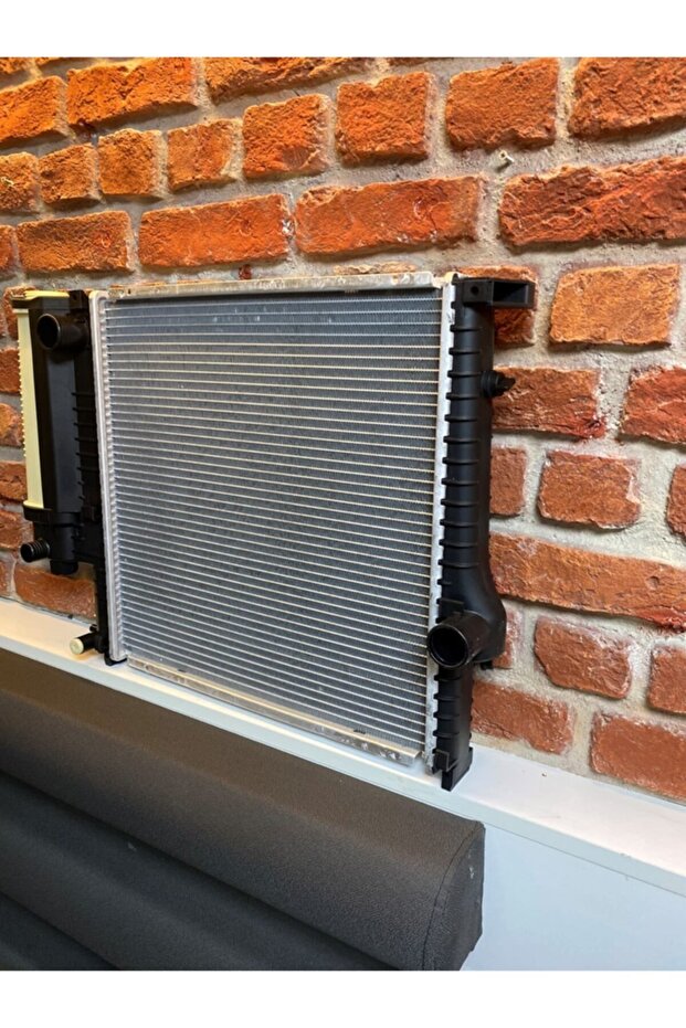 Bmw 3 E30 (82-) - E36 (90-) E36 Compact Uyumlu (94-) Ithal Radyatör - 3