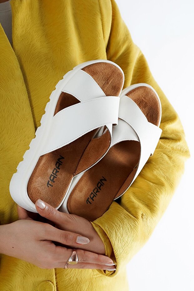 Della Cross Comfort Slippers