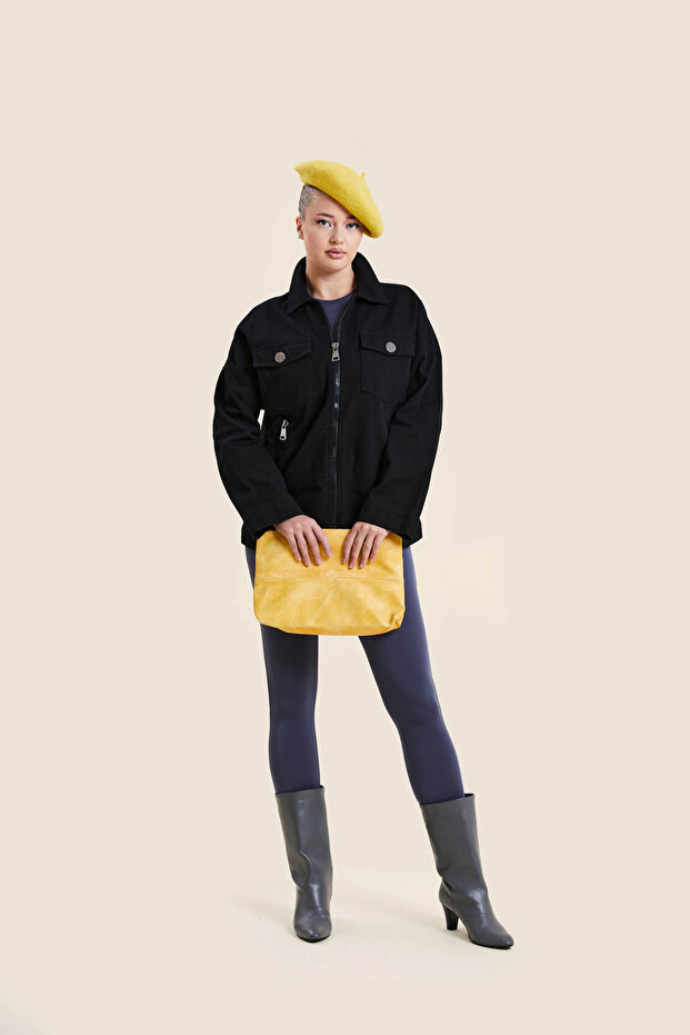 Arkalı İşlemeli Mont - 1