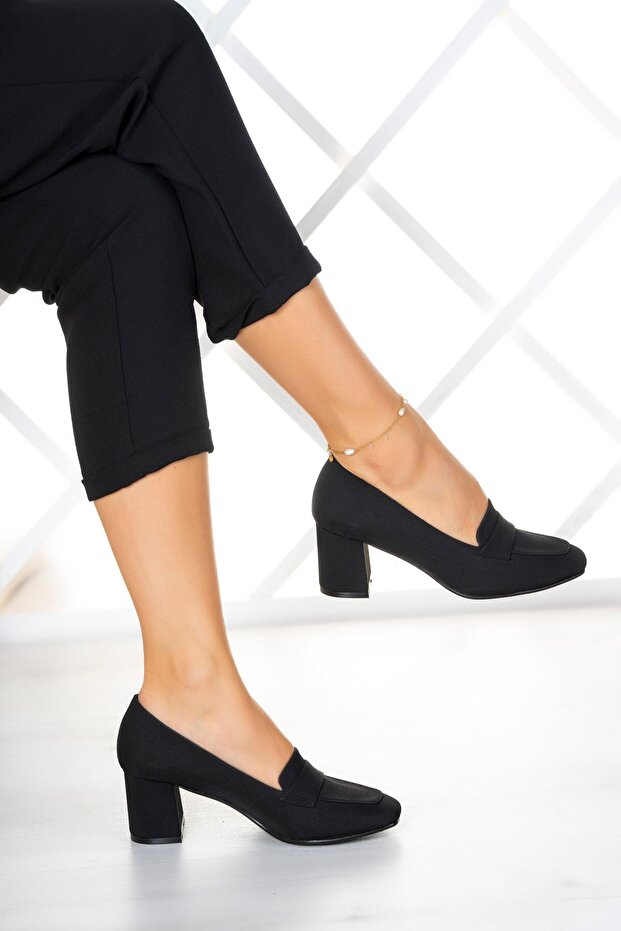Della Black Crepe Square Toe Thick Heeled Classic Shoes