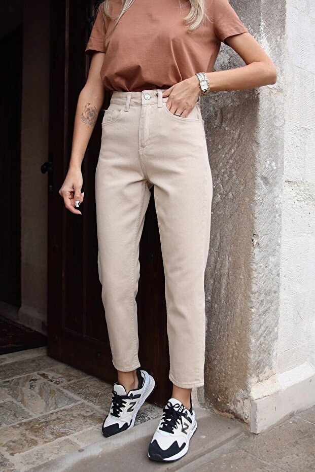 High-Waist Beige Mom Jeans , Stretch Fabric Stretchy Trousers