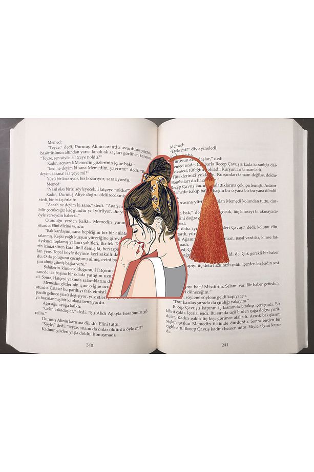 Marissa Meyer - Ay Günlükleri Serisi - Cinder - Scarlet - 1 Ve 2. Kitap -3boyutlu Tasarım Ayraç - 2