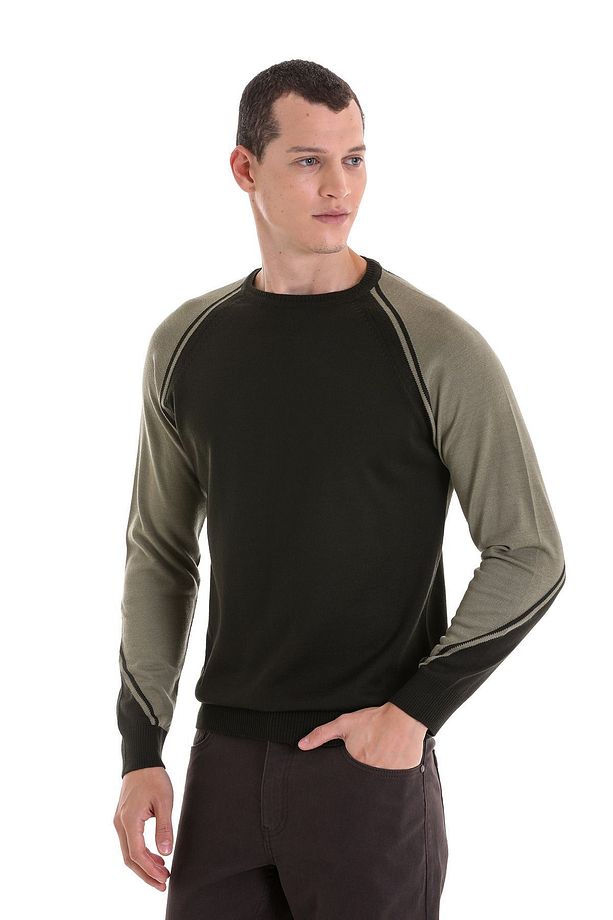 Haki Regular Fit Bisiklet Yaka Jakarlı Yünlü Triko Kazak - 2