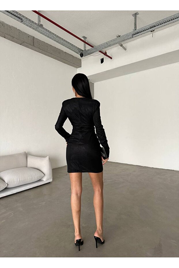 Parlak Mini Siyah Elbise - 4