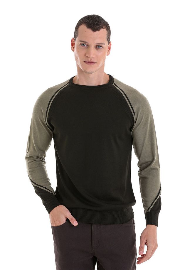 Haki Regular Fit Bisiklet Yaka Jakarlı Yünlü Triko Kazak - 1