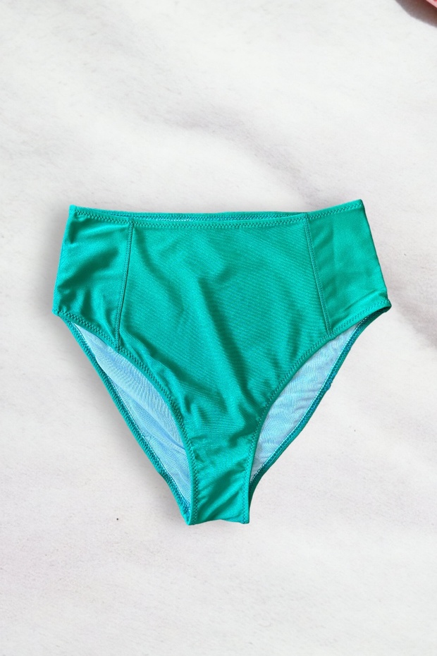 YÜKSEK BEL BİKİNİ ALTI - 1