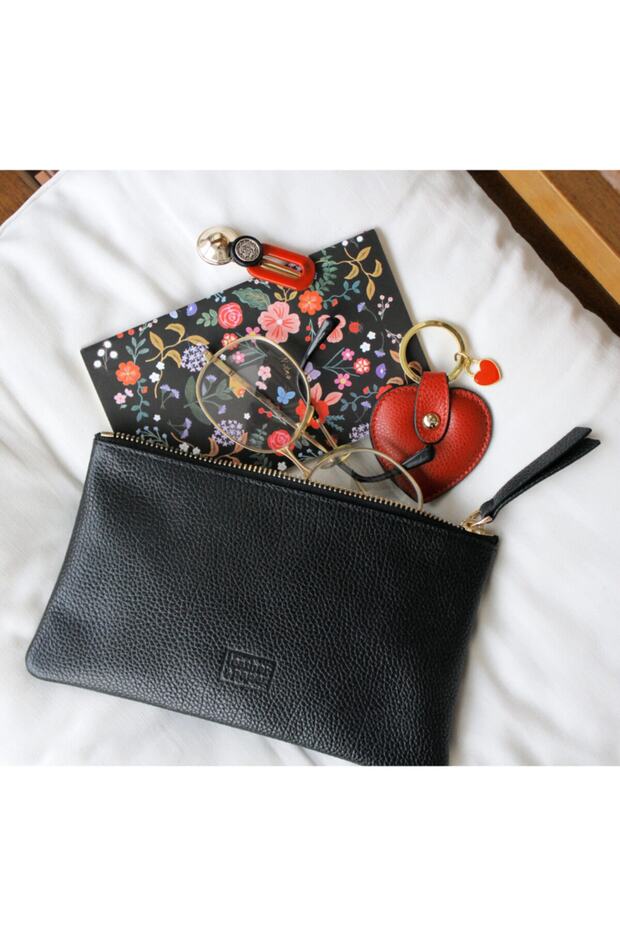 حقيبة جلدية سوداء مستطيلة - 1