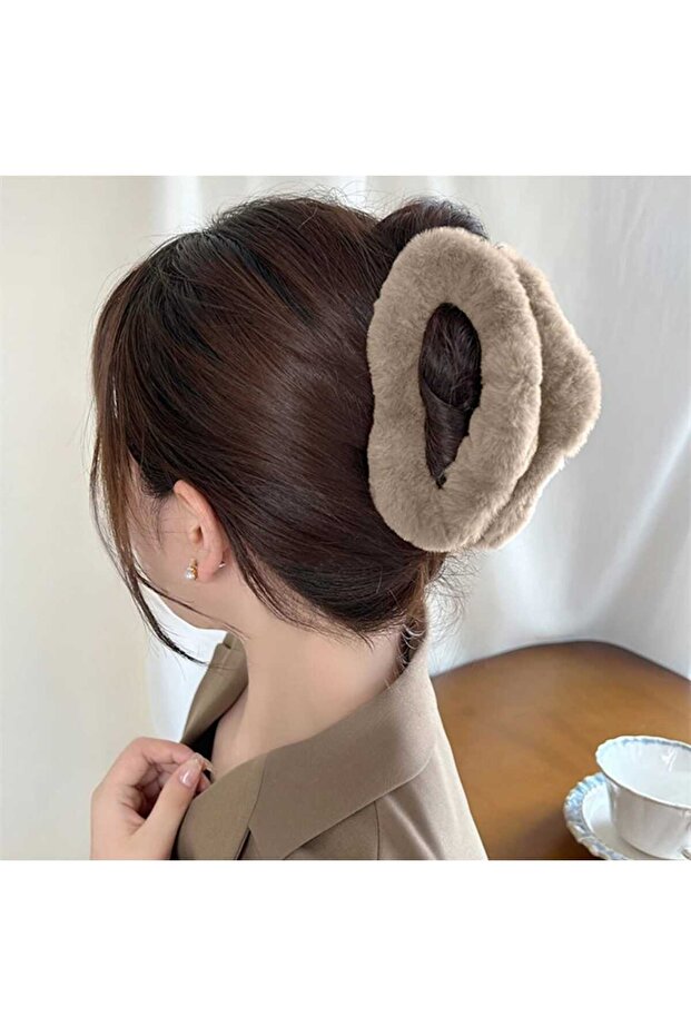 Women's Large Size Plush Latch Buckle