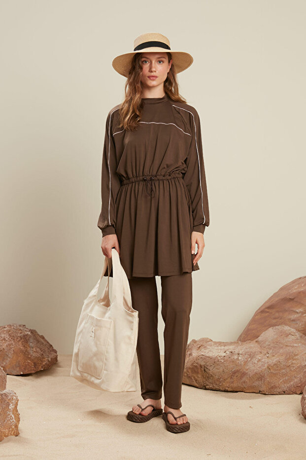 EGYENES LÁBÚ HIJAB FÜRDŐRUHA NADRÁG BARNA - 2