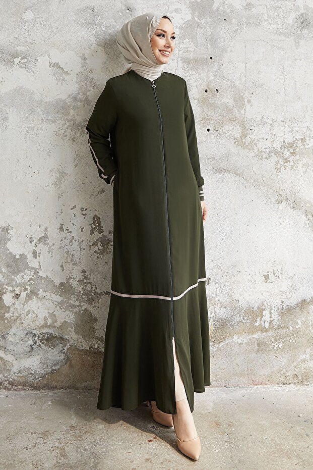 Hazel Stripe Pattern Ribbed Abaya - Khaki