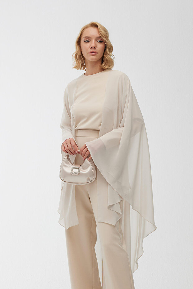 Kombinezon wieczorowy Cape w kolorze beżowym - 1