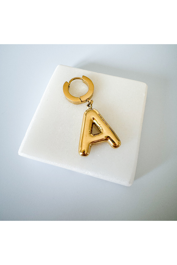 Çelik bombeli A harfi küpe - 1