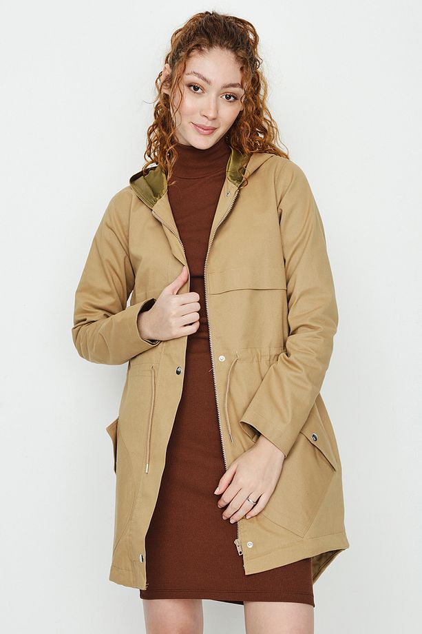Kadın Camel Kapüşonlu Fermuarlı Cepli Parka - 1
