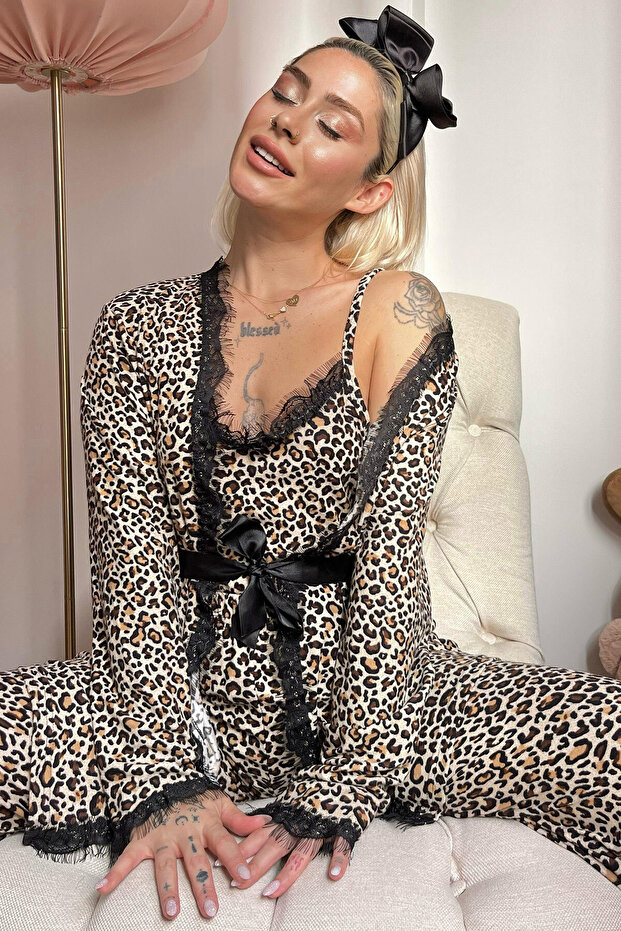 Leopard Printed Velvet Pajama Set with Robe - 1