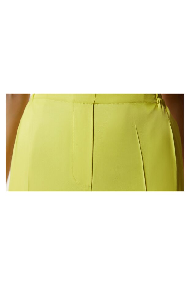 Kalhoty s vysokým pasem a širokými nohama - 2