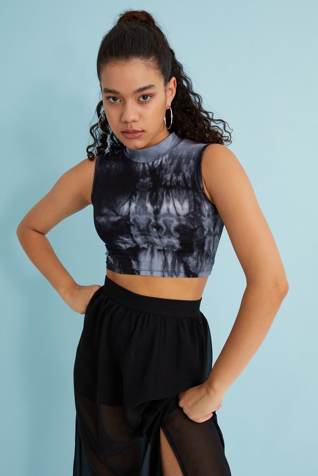 Women's Black Batik Patterned Turtleneck Crop