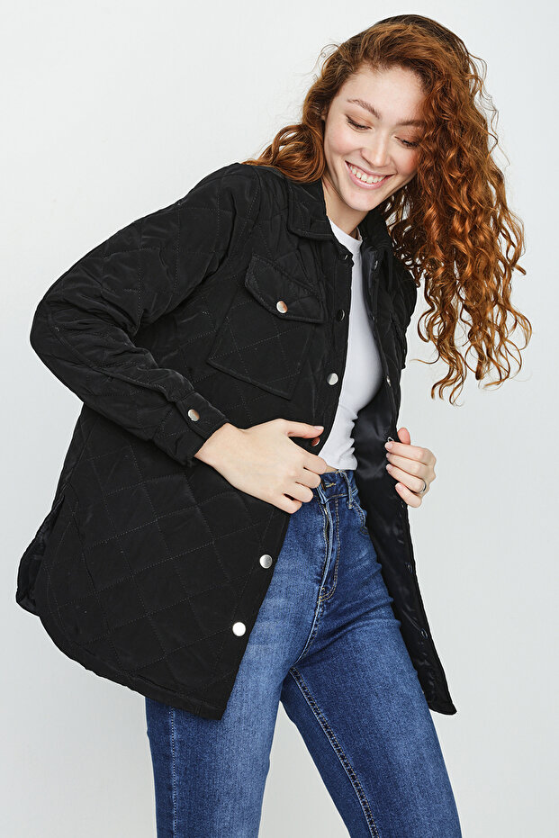 Kadın Siyah Çıtçıt Kapamalı Kapitone Mont - 4