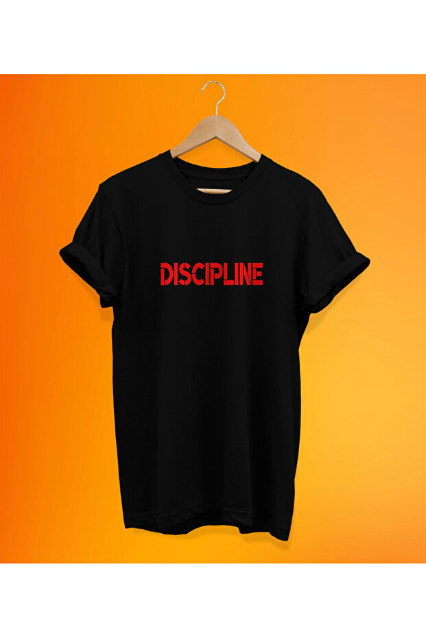تي شيرت أسود مطبوع عليه Discipline، مصنوع من القطن بنسبة 100% (مقاس عادي).
