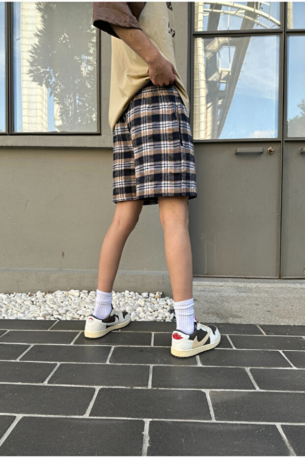 Square Patterned Shorts - 4