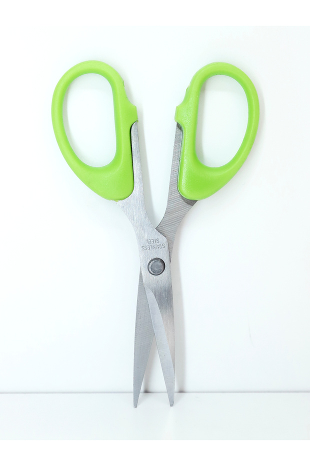 مقص حاد صغير باللون الأخضر - 4