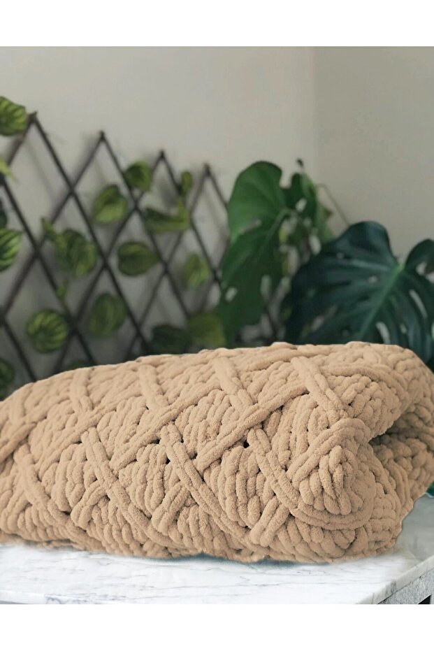 Puffy Hand Knitted Fireplace and TV Blanket Diamond Patterned Milk Brown 90 X 165 Cm