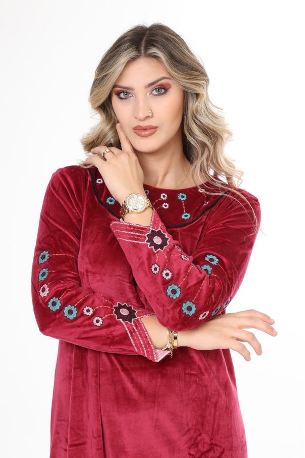 Women's Burgundy neckline and sleeve embroidery embroidery detail velvet long dress