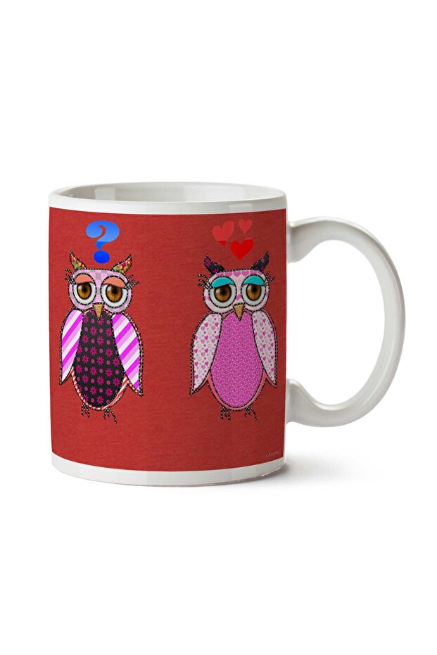 كوب مطبوع عليه عبارة "Owls love or what" على الجانبين