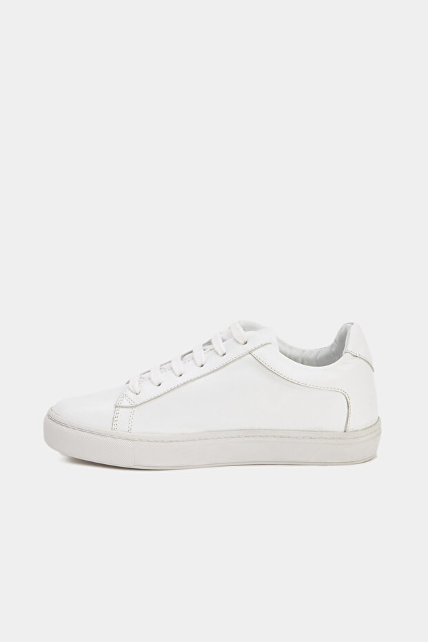 White Color Women's Sneaker