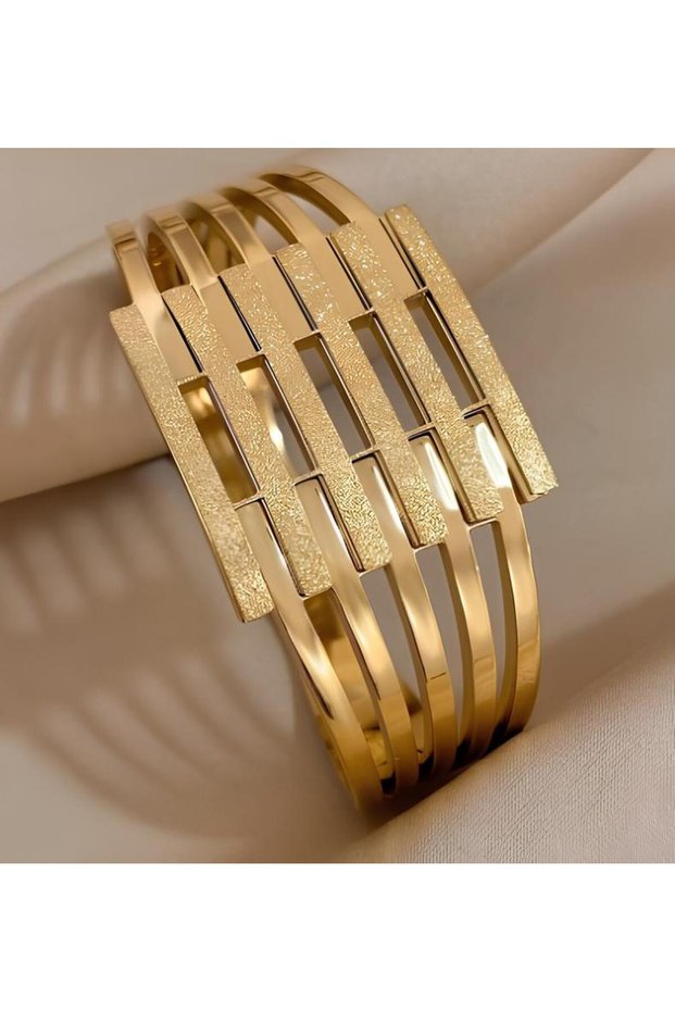 Gold Silvery Rib Clamp Bracelet