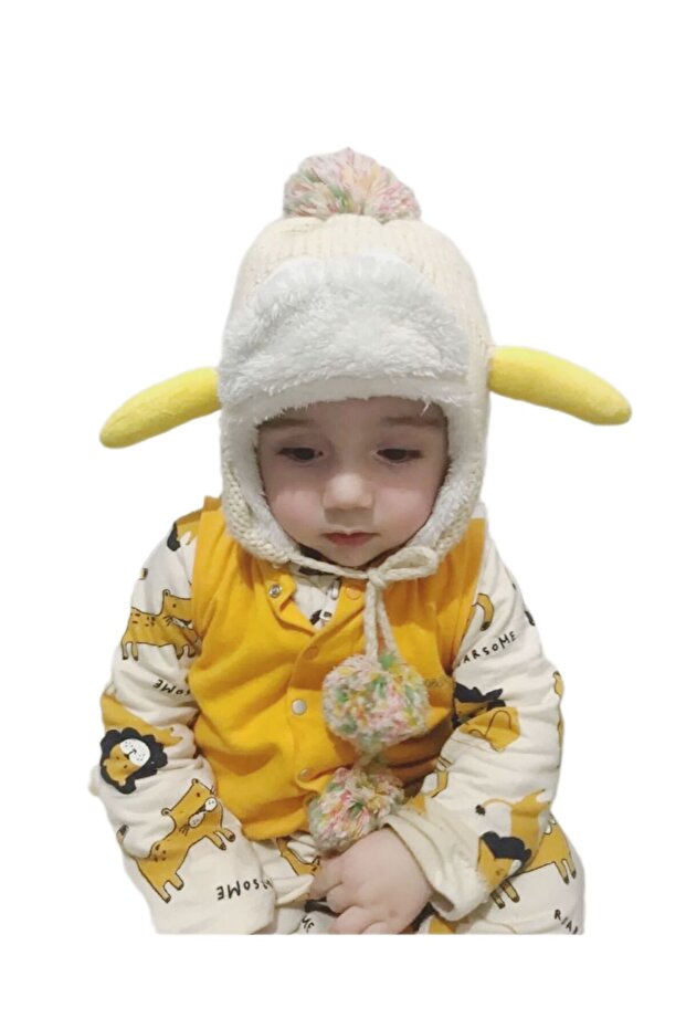 3D Winter Children's Hat with Penguin Figure - 2