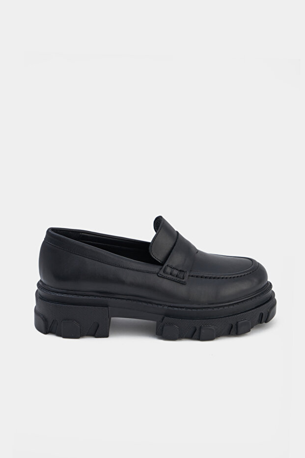 Tape Detailed Thick Sole Classic Black Color Loafer Shoes