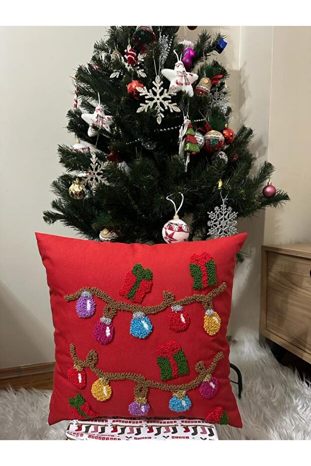 Punchhatolyesii Mery Christmas New Year (NEW YEAR) Punch Decorative Throw Pillow Case Red 43x43