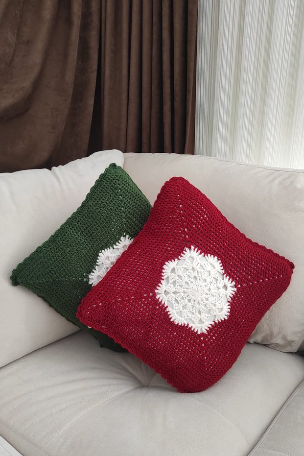 New Year's Special Snowflakes Hand Knitted 2-Piece Throw Pillow Cover - Without Inner Pillow