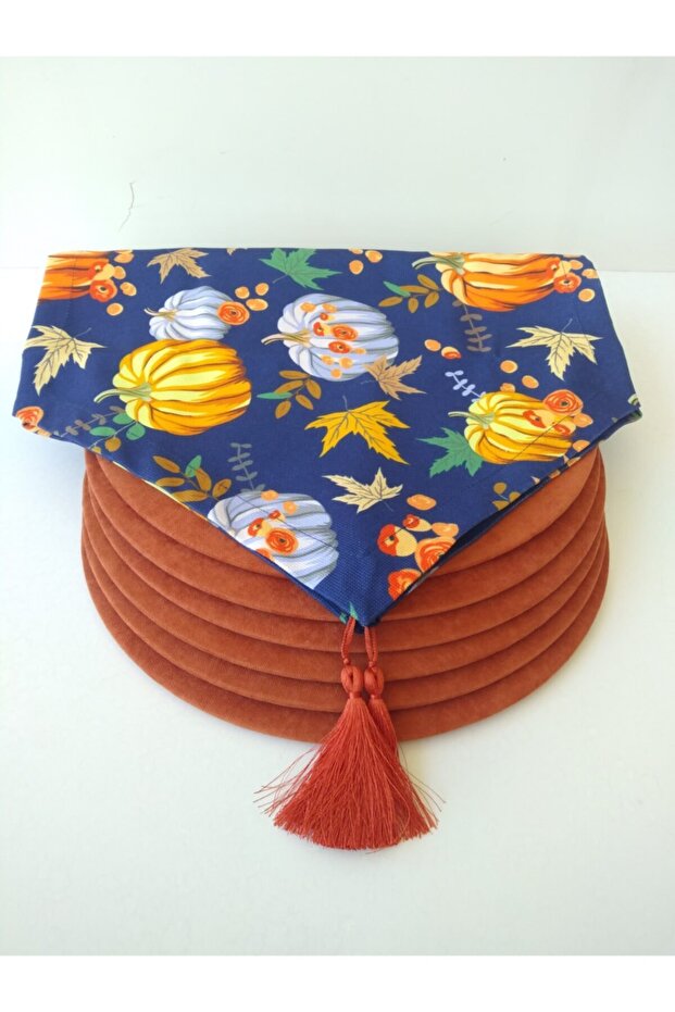 Pumpkin Pattern Runner, 6 Brick-tan Color Plates - 2