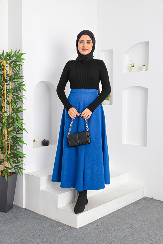 تنورة واسعة مختومة