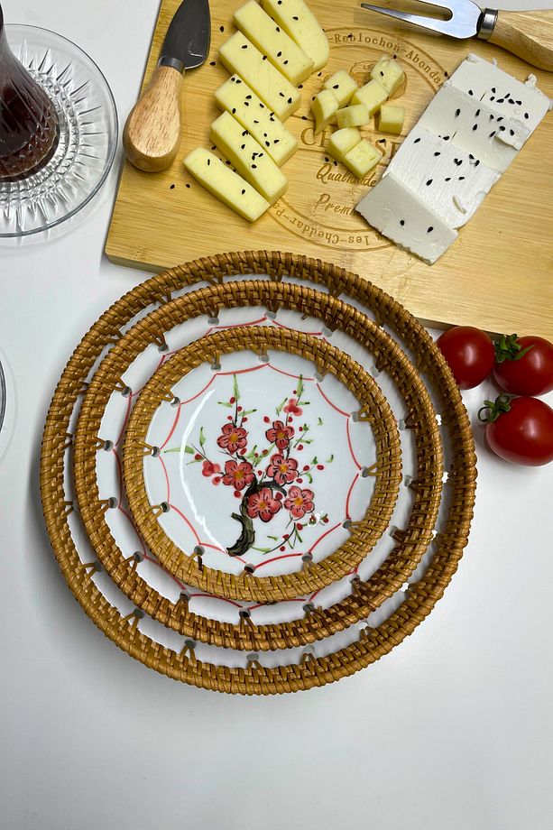 Dekoratif Tabak Seti (3lü Set) Sunum Tabağı Kırmızı Çiçekli Seramik Rattan İşlemeli Servis Tabağı - 4