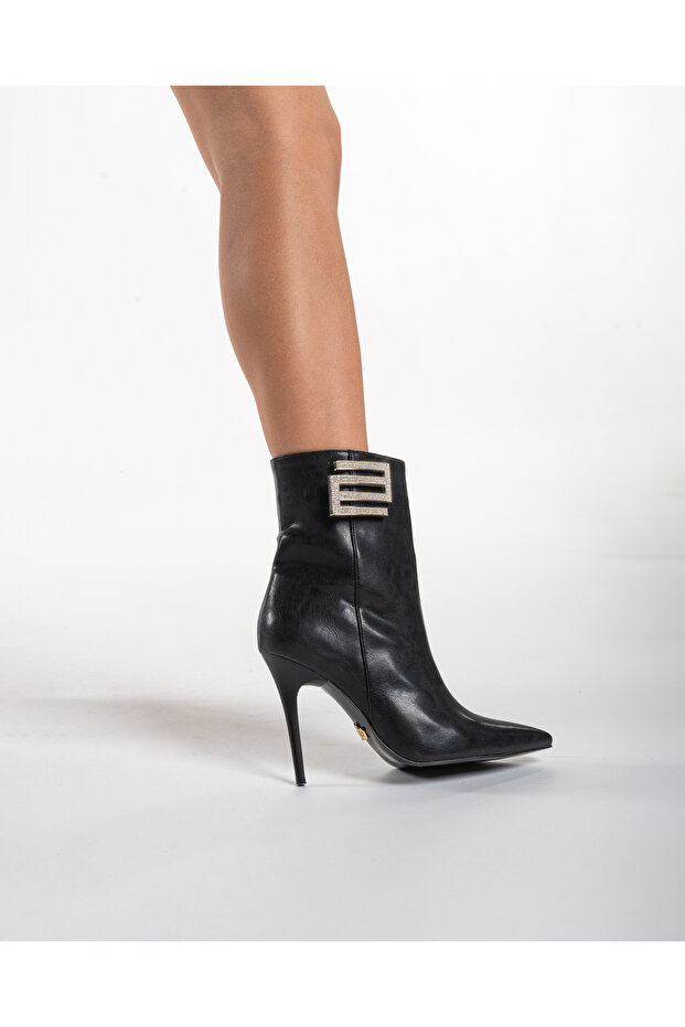 Joyce Buckle Detailed Black Matte 10 cm Women's Boots & Bootie, High Heels