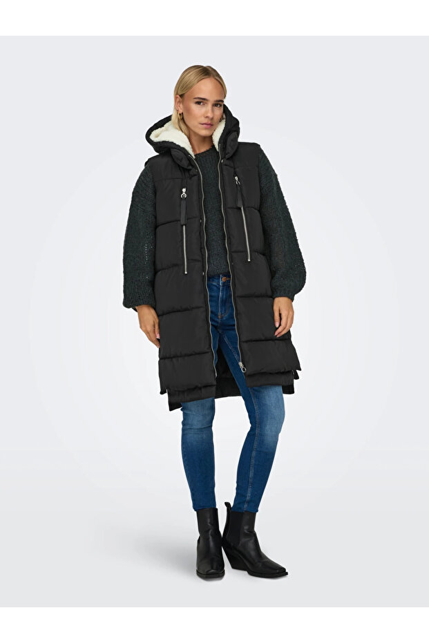 KAPŞONLU ŞIŞME YELEK - 7